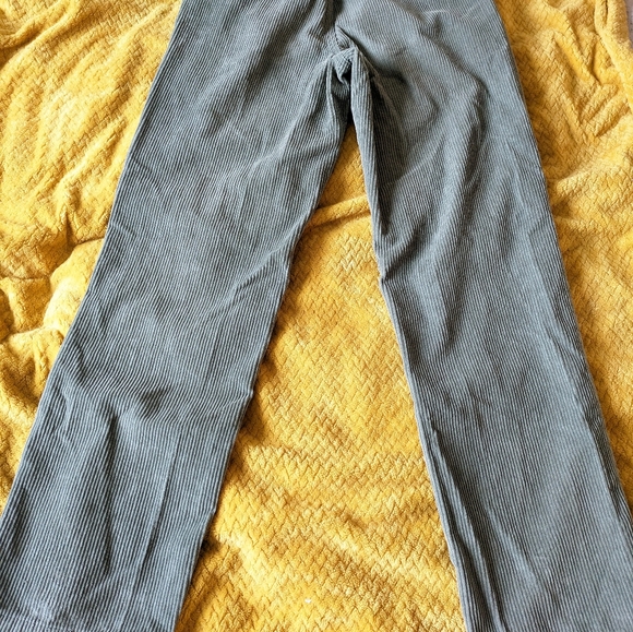 Light olive green corduroy pants size SMALL - Picture 7 of 7